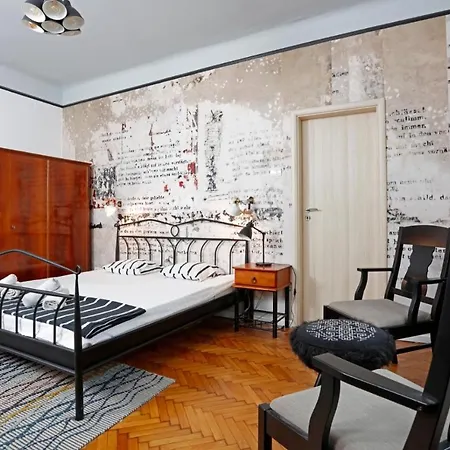 Traditional Modern 3 Bedroom Apartment In Center Bucarest Esterno foto