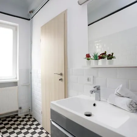 Traditional Modern 3 Bedroom Apartment In Center Bucarest Esterno foto