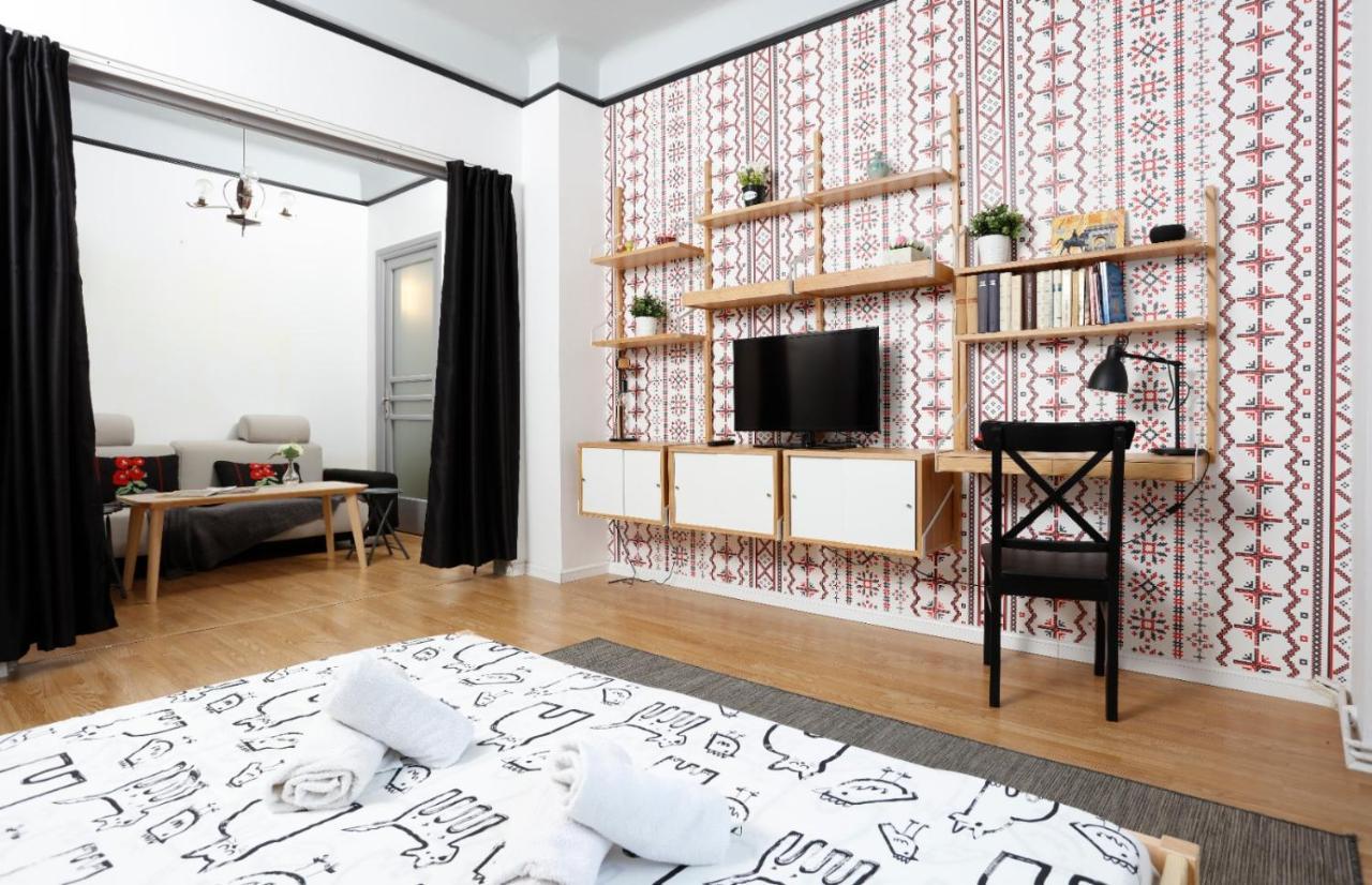 Traditional Modern 3 Bedroom In Center